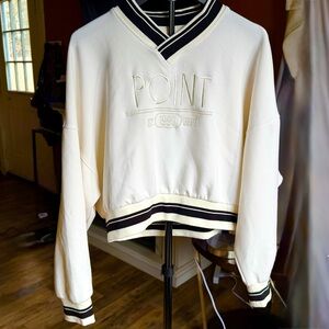 Point Brand Logo Sweater Super Soft Modal White and Black V-Neck Sweatshirt Sz L